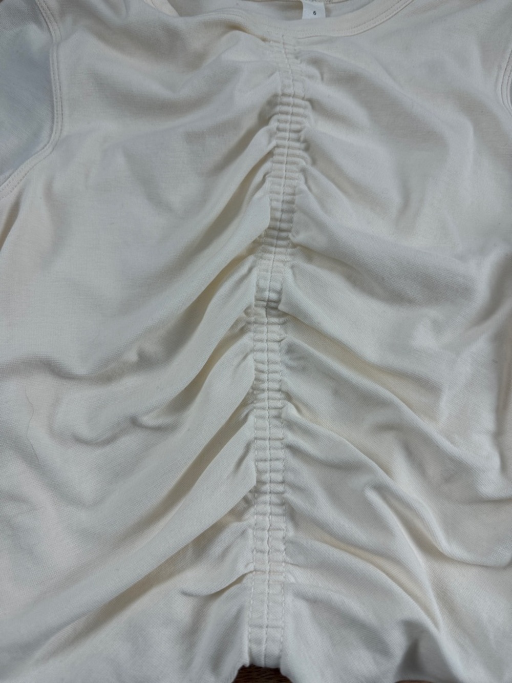 lululemon athletica Cream Ruched Center Long Sleeve Crop Top - Picture 4 of 12